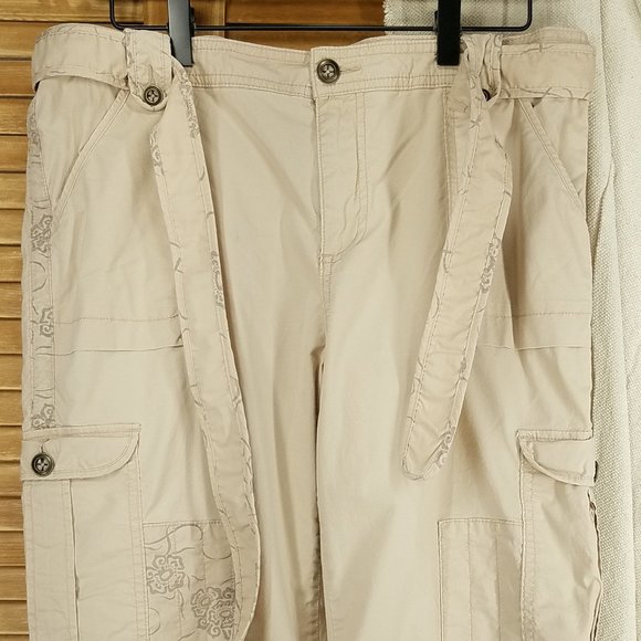 Apt.9 Brand Women's Lightweight Capri Pants Size 14 - Picture 2 of 14